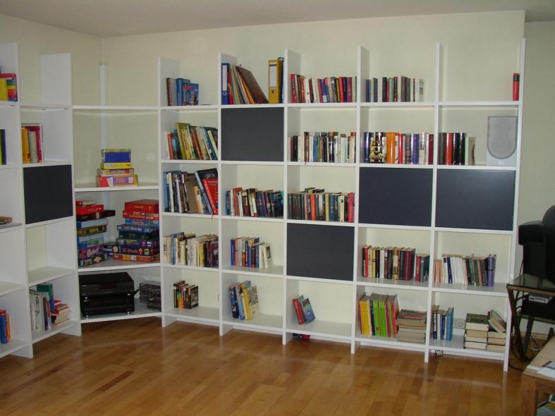 Bücherregal in weiß